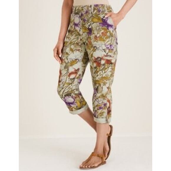 Chico's Floral Cargo Crop Pant Women Sz 2 (12) COMFORT STRETCH Cotton Pockets - Picture 1 of 15